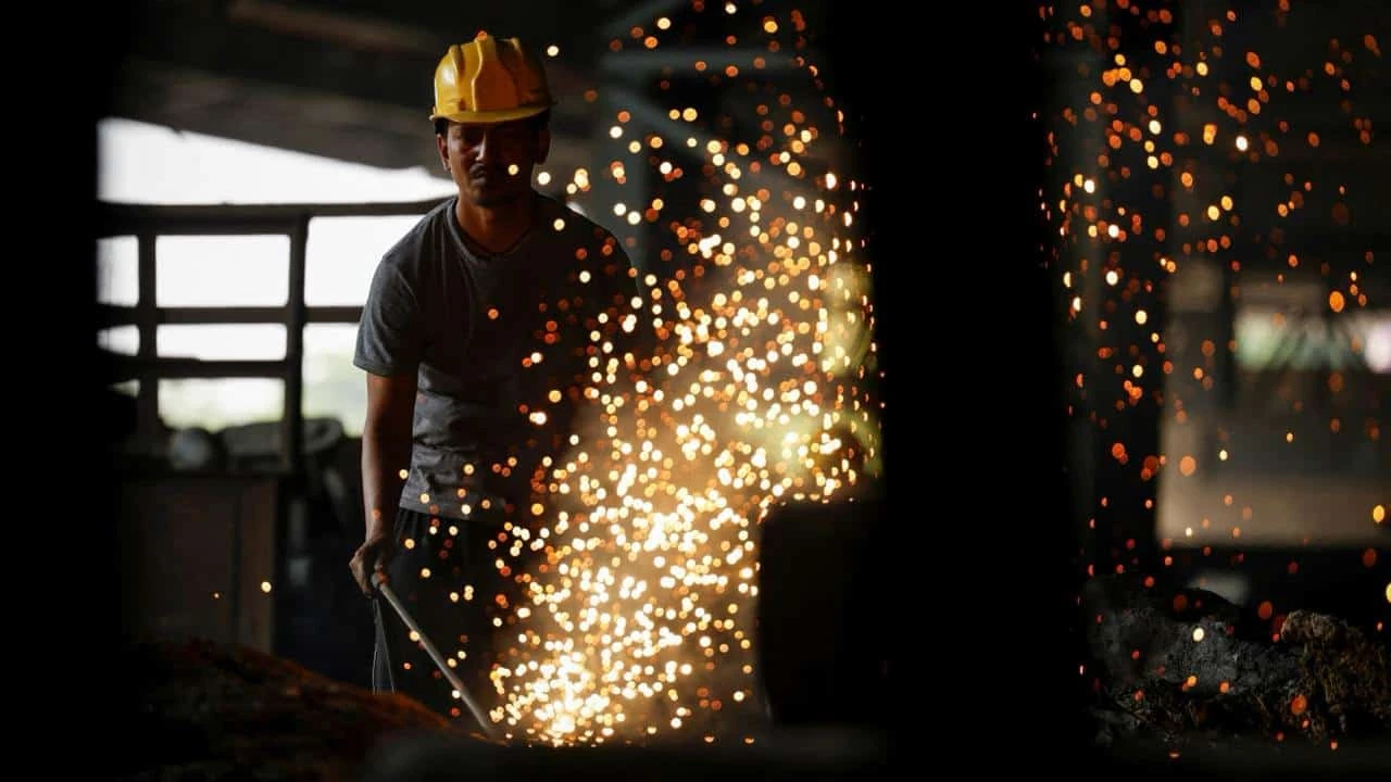 2 января будет опубликован индекс деловой активности (PMI) в США за декабрь 2024 года / Фото: Reuters/Priyanshu Singh