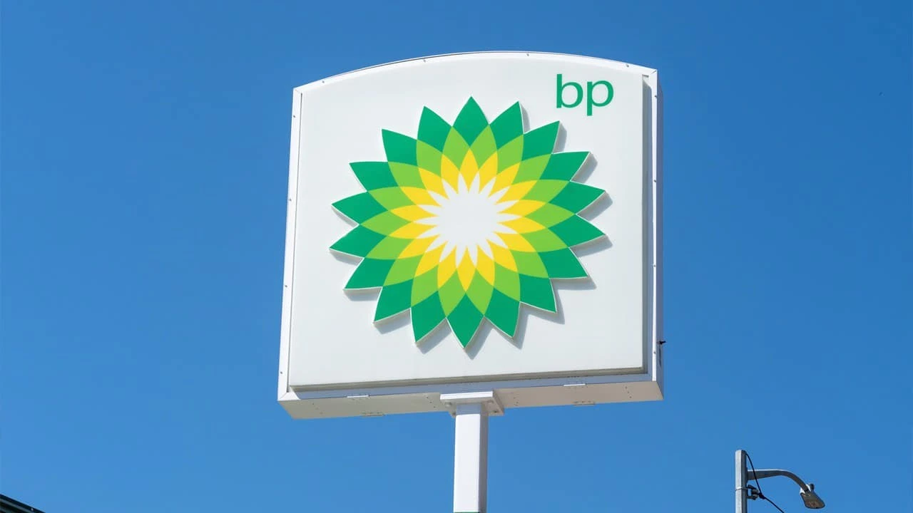 BP предупредила о снижении добычи нефти и газа в четвертом квартале 2024 года / Фото: Shutterstock