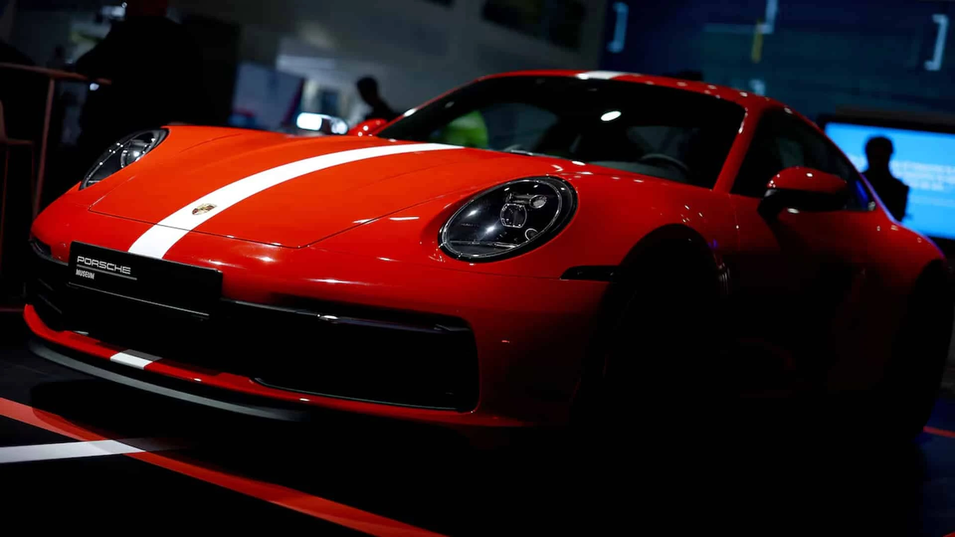 Porsche предупредил о рисках в цепочке поставок культовой линейки спорткаров 911 в 2025 году / Фото: Reuters/Lisi Niesner