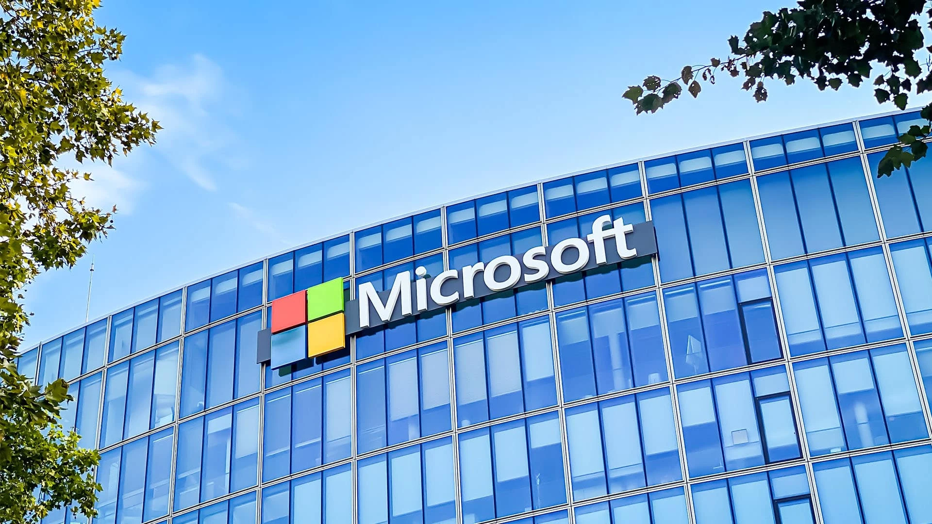 BofA считает, что сокращение расходов на ИИ приведет к снижению цен и к более широкому распространению технологий/ Фото: Shutterstock