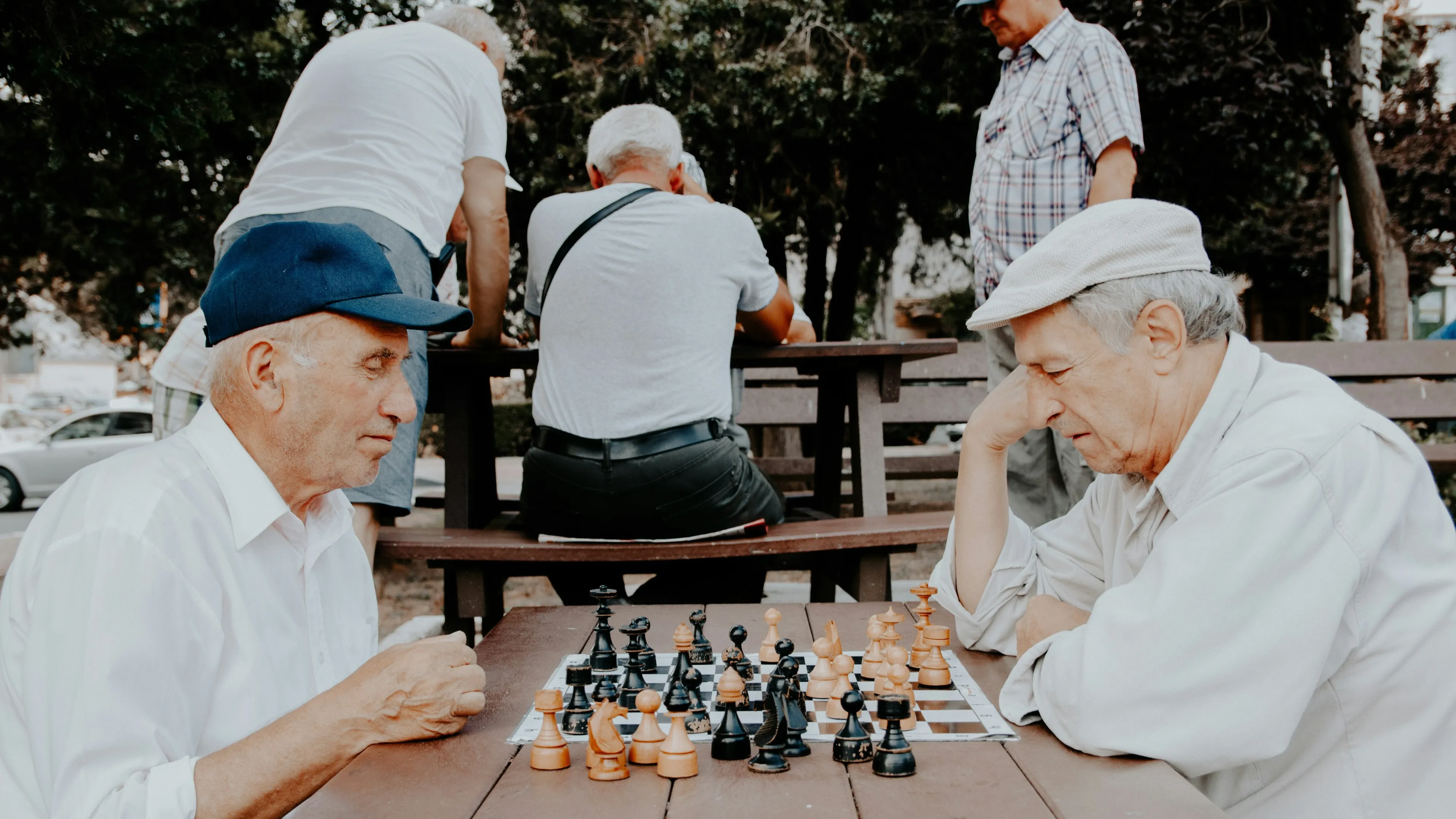 Одно из направлений бизнеса SelectQuote - продажа страховых медицинских полисов пенсионерам / Фото: unsplash / Vlad Sargu