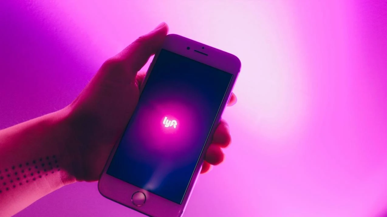 Прогноз Lyft на первый квартал 2025 года оказался хуже, чем ожидали на Уолл-стрит / Фото: Unsplash/Thought Catalog