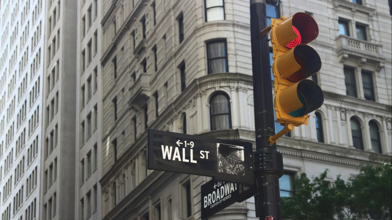 Последняя статистика потребительской инфляции может заставить ФРС ужесточить риторику / Фото: Unsplash / Roberto Júnior