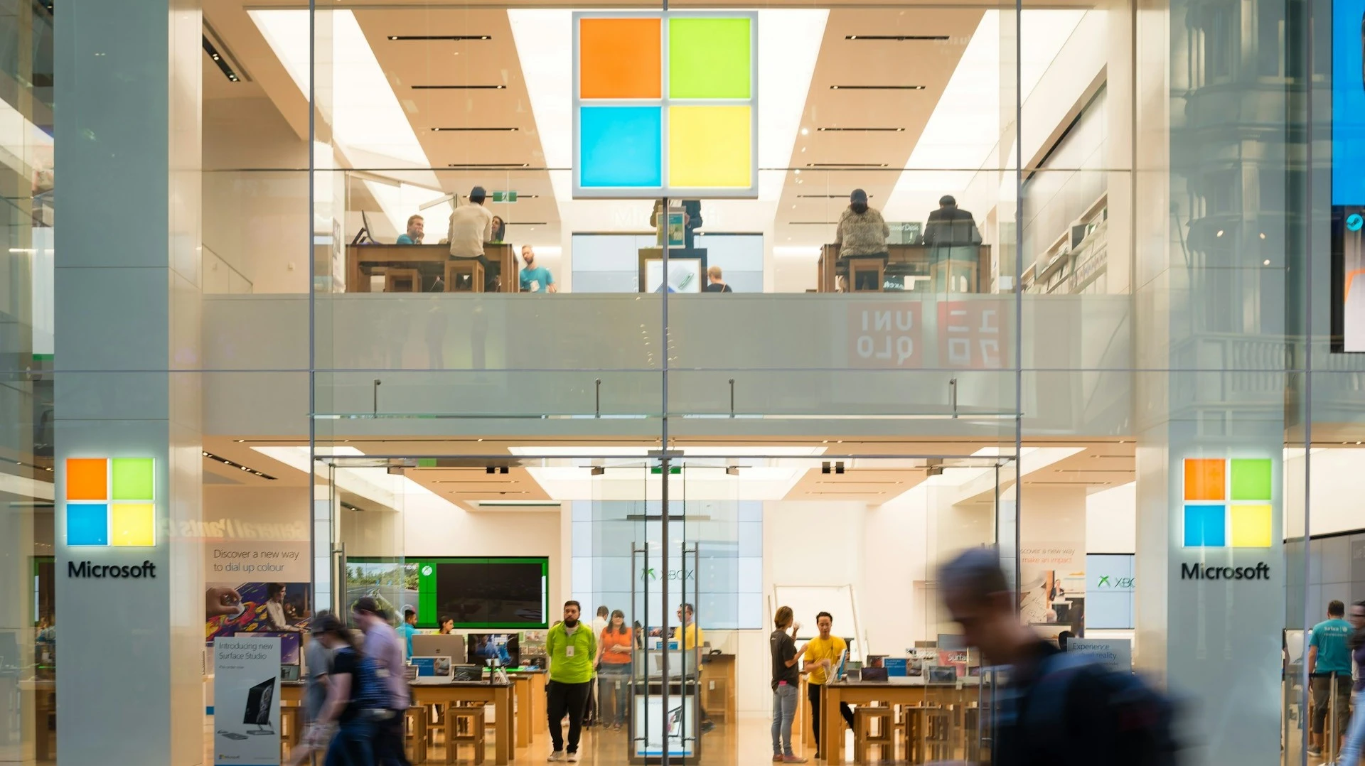 Недорогие акции Microsoft — фаворит лучших управляющих фондами / Фото: Unsplash/Valent Lau