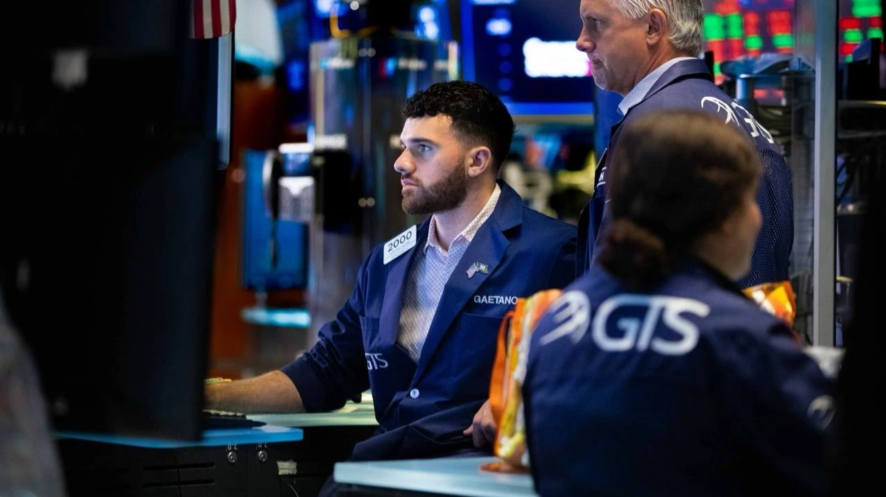 Рынок негативно отреагировал на дискуссию Трампа с Зеленским, но к концу торгов в пятницу спад сменился ростом / Фото: X/NYSE