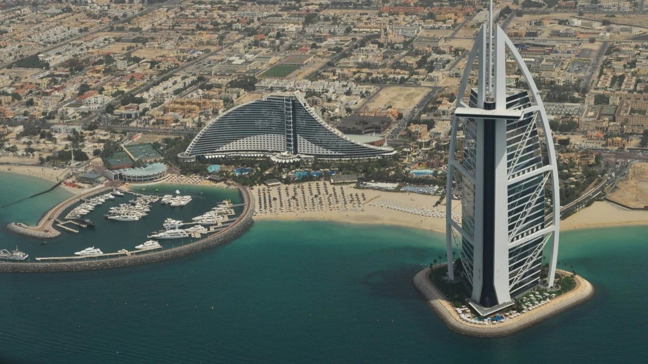 Активы развивающихся рынков растут, поскольку инвесторы ищут защиту от непредсказуемости политики Трампа /Фото: Unsplash / Roman Logov