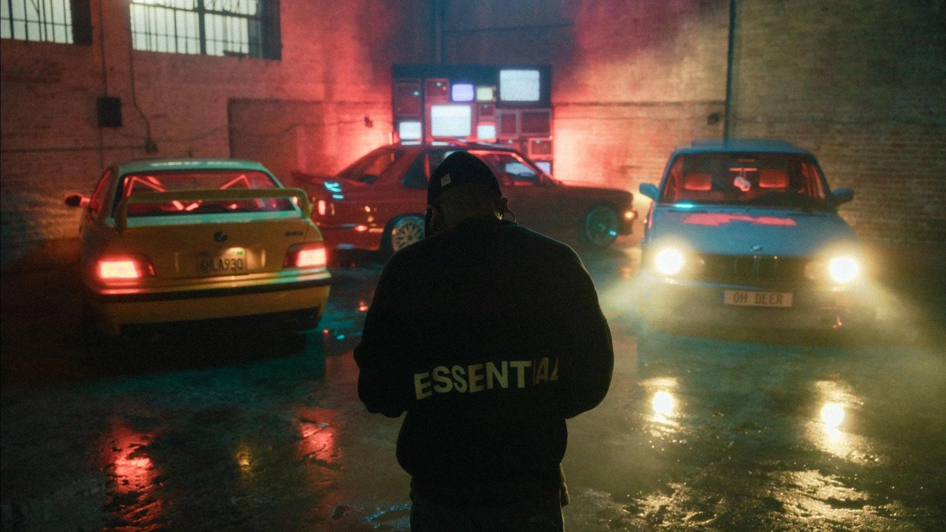 Ituran предоставляет услуги спутникового мониторинга транспорта, в том числе для поиска угнанных автомобилей / Фото: unsplash/Jakob Owens