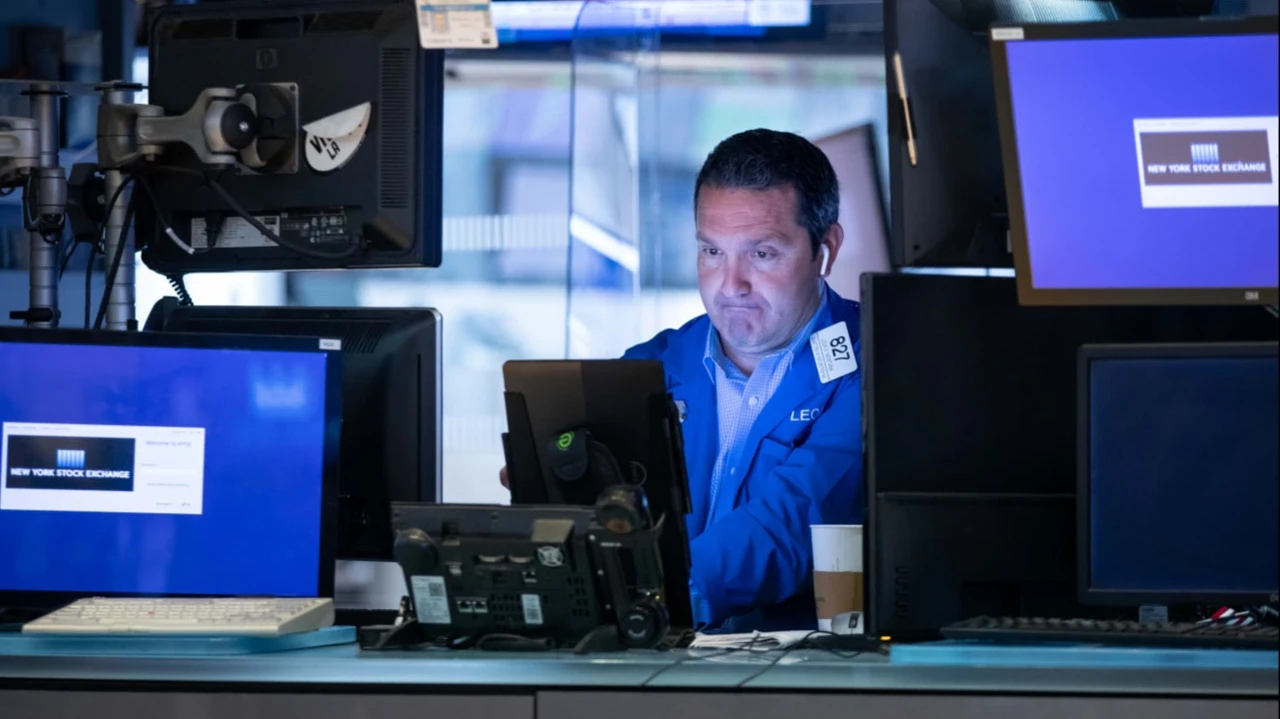 С учетом политики Белого дома негативные сюрпризы от рынка труда могут существенно усилить сомнения относительно способности ФРС стабилизировать ситуацию в экономике США в этом году / Фото: X / NYSE