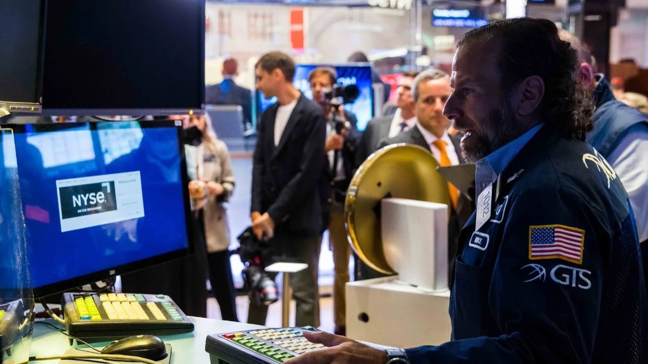 S&P 500 в первой половине 2025 года достигнет минимума в районе 5500 пунктов, прежде чем вырасти до 6500 пунктов к концу года, считает Morgan Stanley / Фото: x.com/nyse