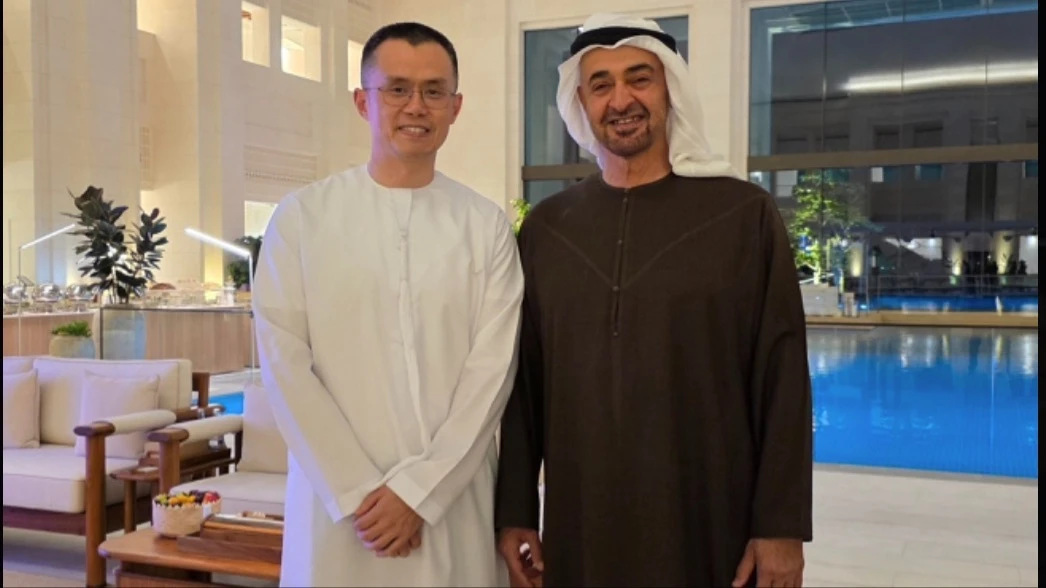 После подписания сделки Binance и государственного инвестфонда MGX из Абу-Даби основатель биржи Чанпэн Чжао выложил в сети X фото с президентом ОАЭ и эмиром Абу-Даби Мухаммадом ибн Заидом Аль Нахайяном. Фото: x/cz_binance