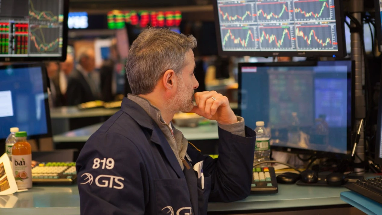 Фьючерсы на американские индексы торгуются в минусе, сессия этого понедельника может открыться гэпом вниз / Фото: Shutterstock/orhan akkurt