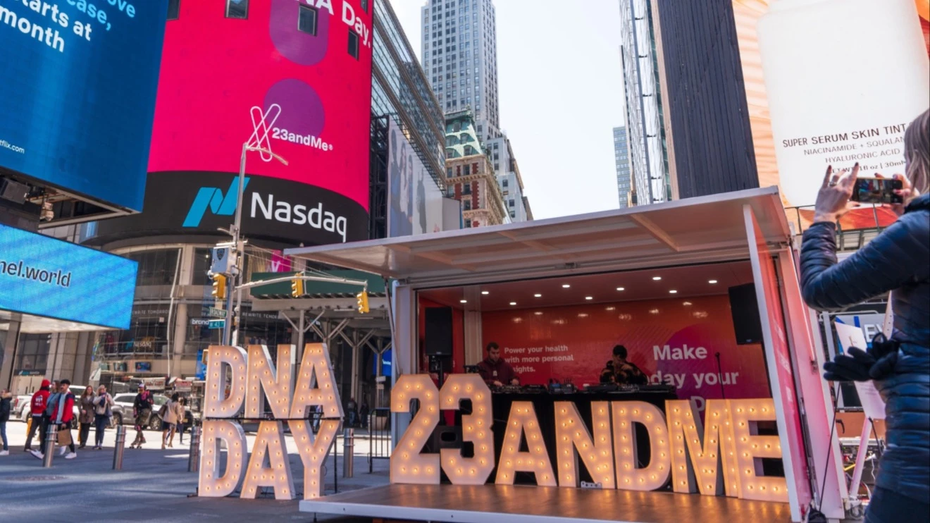 У компании 23andMe был шанс стать «Google цифрового здравоохранения», но она его упустила, считает ее сооснователь Линда Эйви. Она покинула стартап в 2009 году. Фото: x/23andMe