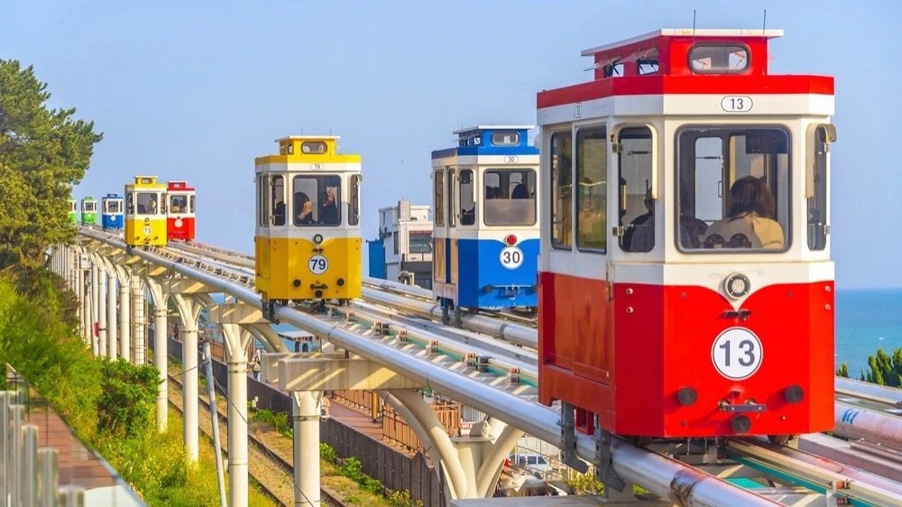 Акции юнокорейских компаний сферы туризма и развлечений выросли после отстранения от должности президента страны  Юн Сок Еля/ Фото: Shutterstock