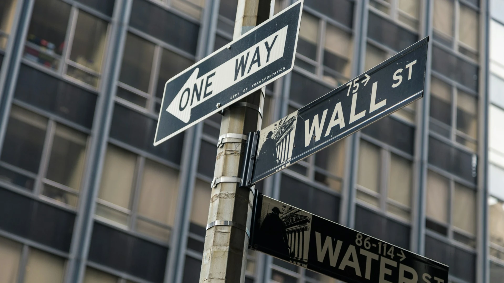 Эйфория Уолл-стрит из-за паузы в пошлинах уступила место опасениям по поводу долгосрочного ущерба экономике / Фото: Unsplash/Uwe Conrad