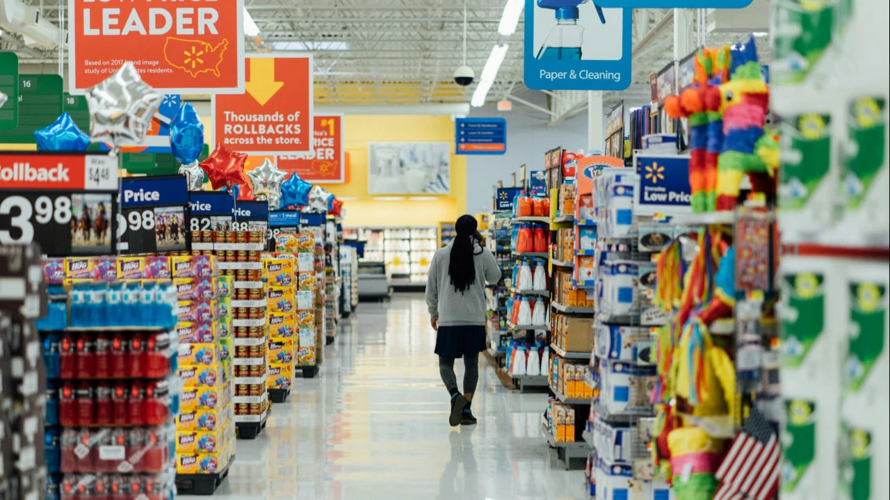 Инфляция в США замедлилась в марте, но аналитики опасаются ее роста в апреле из-за пошлин на импорт / Фото: Unsplash/Hanson Lu