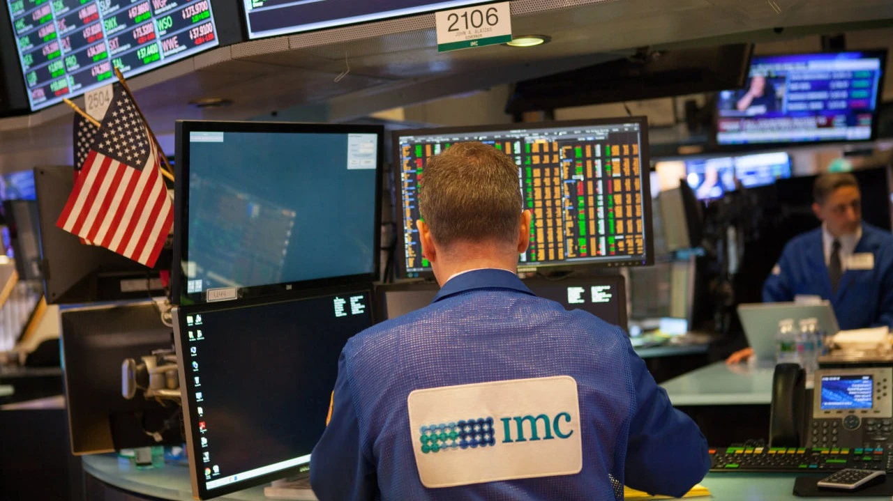 Акции полупроводниковых компаний поддержало налоговое послабление в отношении микроэлектроники, но рынок ждет новых мер / Фото: orhan akkurt / Shutterstock.com