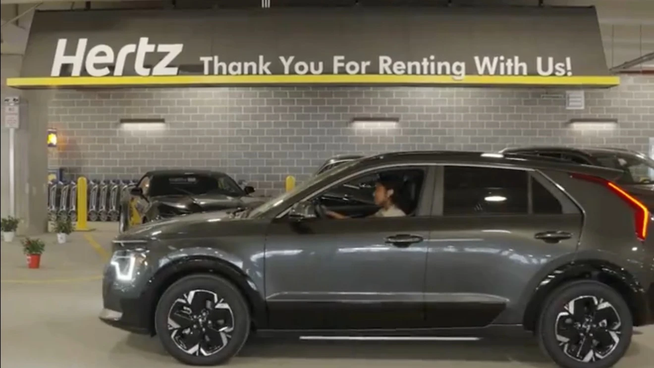 За все время обращения на бирже США рыночная стоимость Hertz сократилась на 80%/ Фото: X/ Hertz