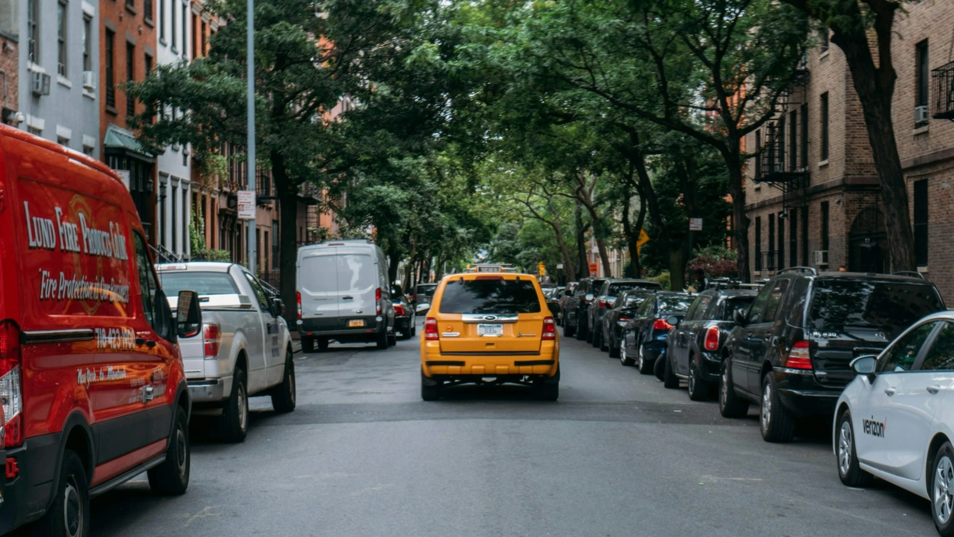 Royce believes companies that have built their business on manufacturing and selling parts for used vehicles stand to benefit from the Trump tariffs. / Photo: Unsplash / Jonas Leupe