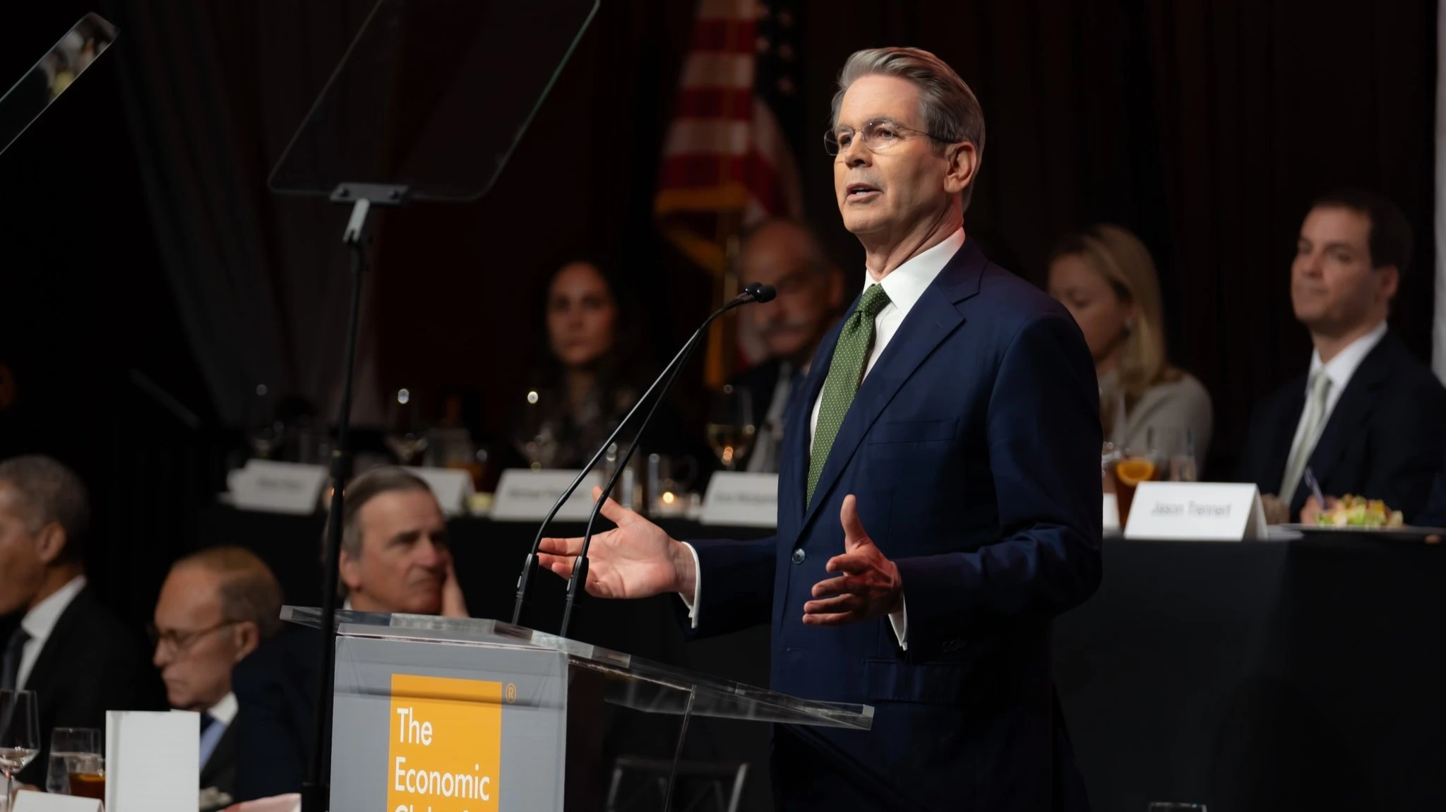 Слова министра финансов США Скотт Бессент по поводу торгового противостояния с Китаем дали инвесторам надежду на скорую деэскалацию / Фото: X/Treasury Secretary Scott Bessent