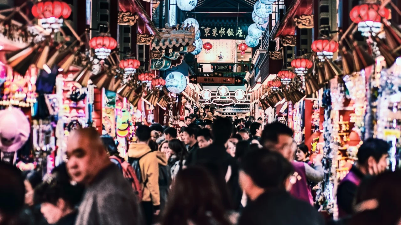 Китаю нужно направлять больше бюджетных ресурсов на поддержку доходов населения и улучшение качества социальной защиты. Это ключ к раскрытию покупательной способности 1,4 млрд китайцев. Фото: zhang kaiyv/Unsplash