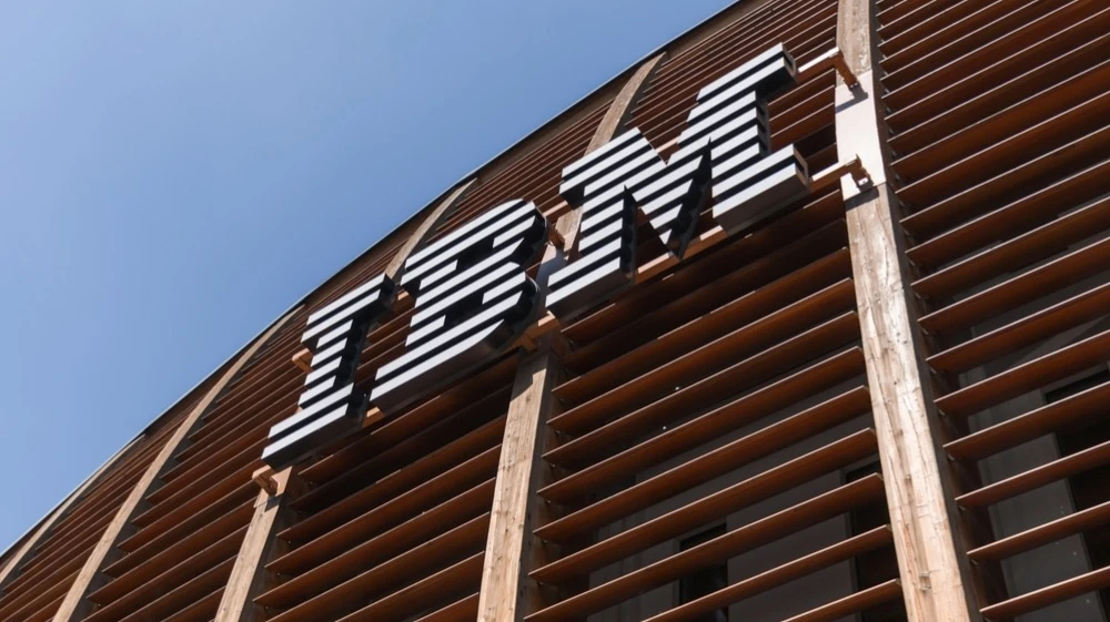 IBM инвестирует $150 млрд в США в течение следующих пяти лет / Фото: 24K-Production / Shutterstock.com