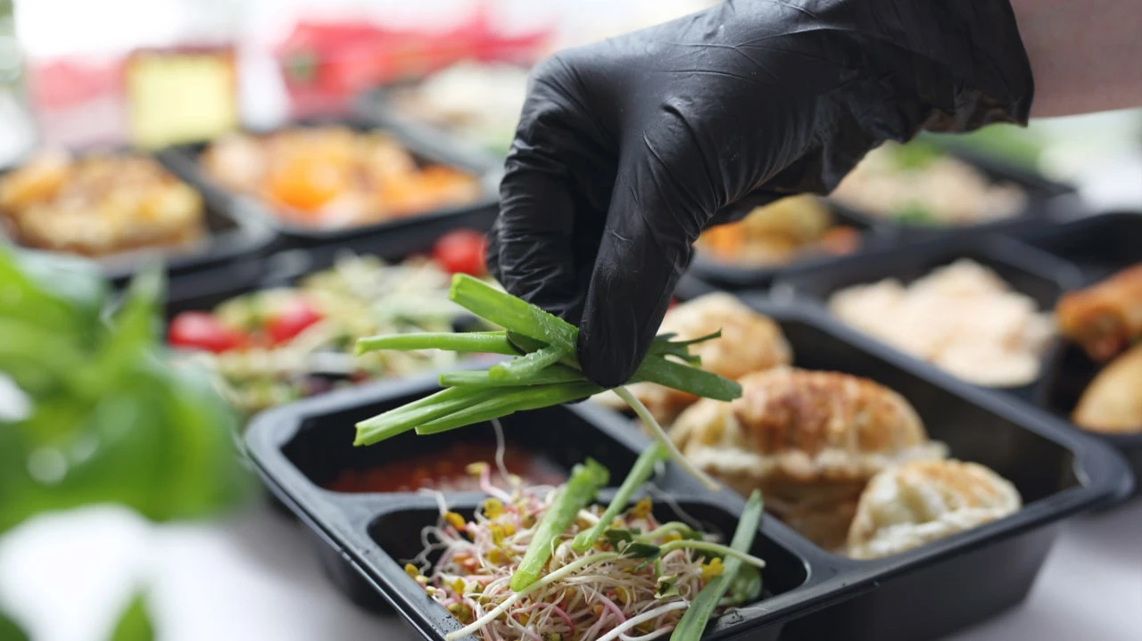 Стартап CloudKitchens готовит IPO своего бизнеса на Ближнем Востоке / Фото: Shutterstock.com