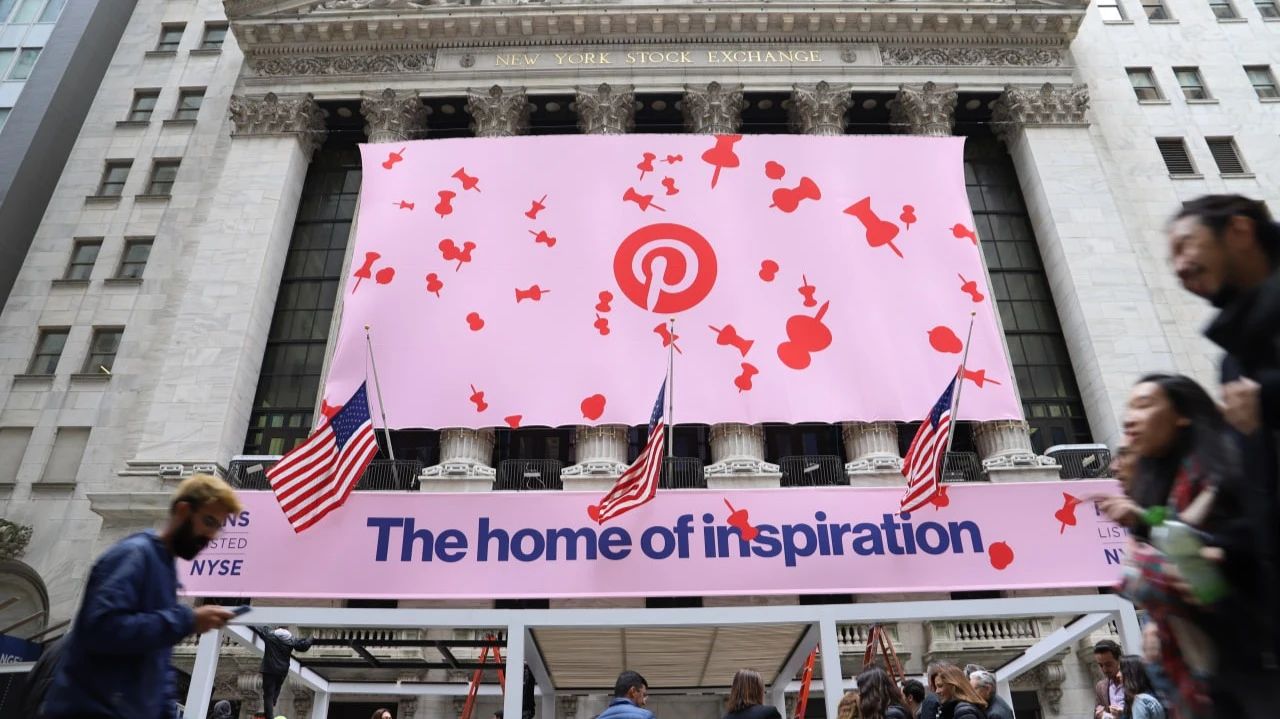 Pinterest удается избежать удара торговых пошлин США / Фото:  Chie Inoue / Shutterstock.com