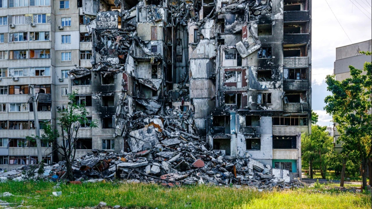 Разрушенный дом в Харькове / Фото: ZagAlex / Shutterstock.com