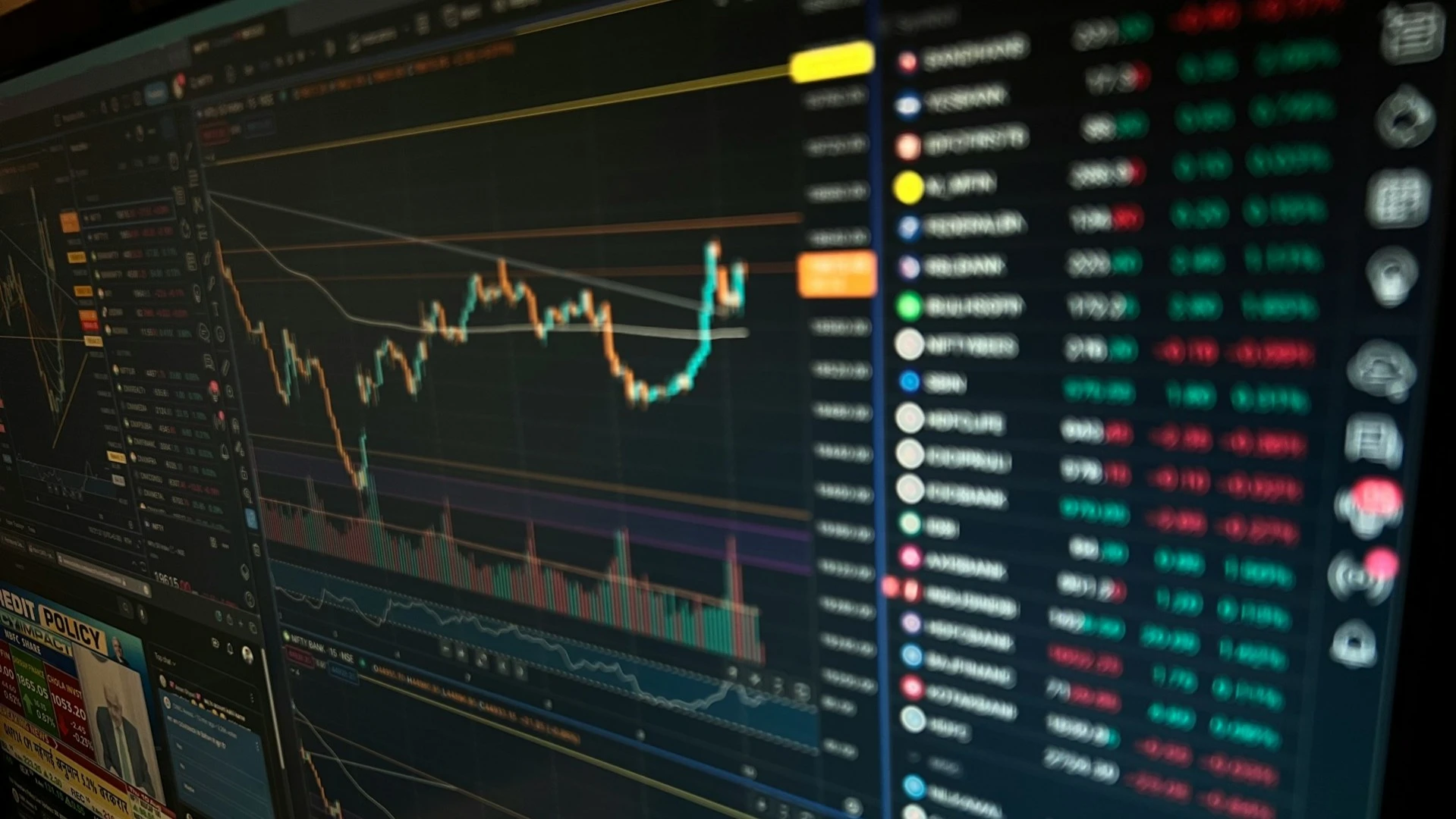 A Barron’s reporter thinks small caps can “rally a whole lot more.” / Photo: Unsplash/Yashowardhan Singh