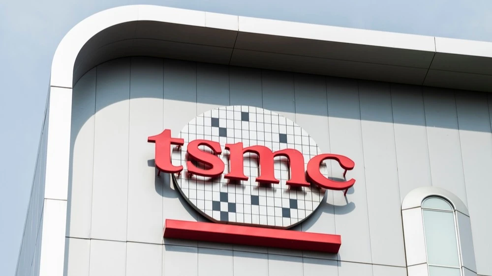 Ценные бумаги TSMC сейчас торгуются дешевле чем в начале 2025 года из-за рисков торговой войны США и Китая / Фото: Jack Hong/Shutterstock.com