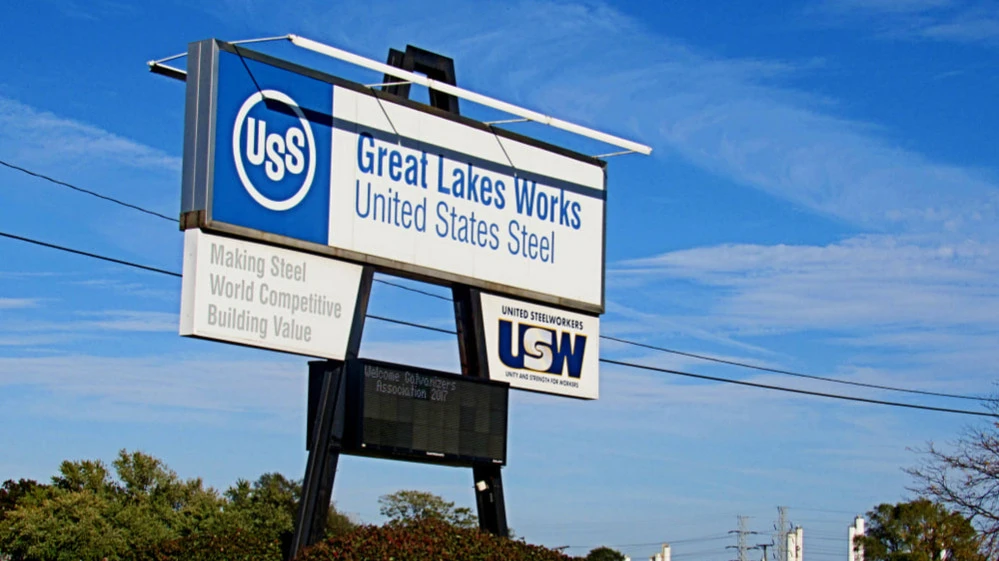 Дональд Трамп сообщил, что U.S. Steel останется американской компанией со штаб-квартирой в Питтсбурге / Фото: shutterstock/Daniel J. Macy