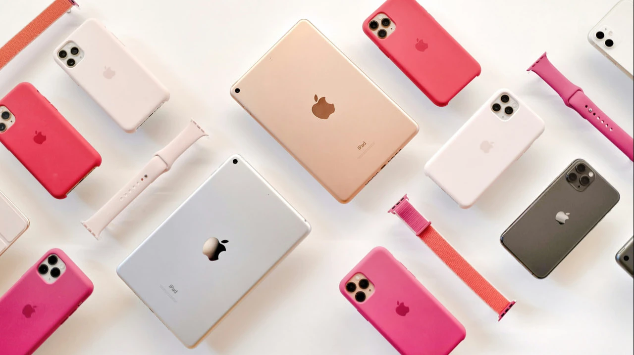 Акции Apple в этом году отстали от индекса широкого рынка S&P 500 и от других компаний «Великолепной семерки» / Фото: Unsplash/Sung Jin Cho