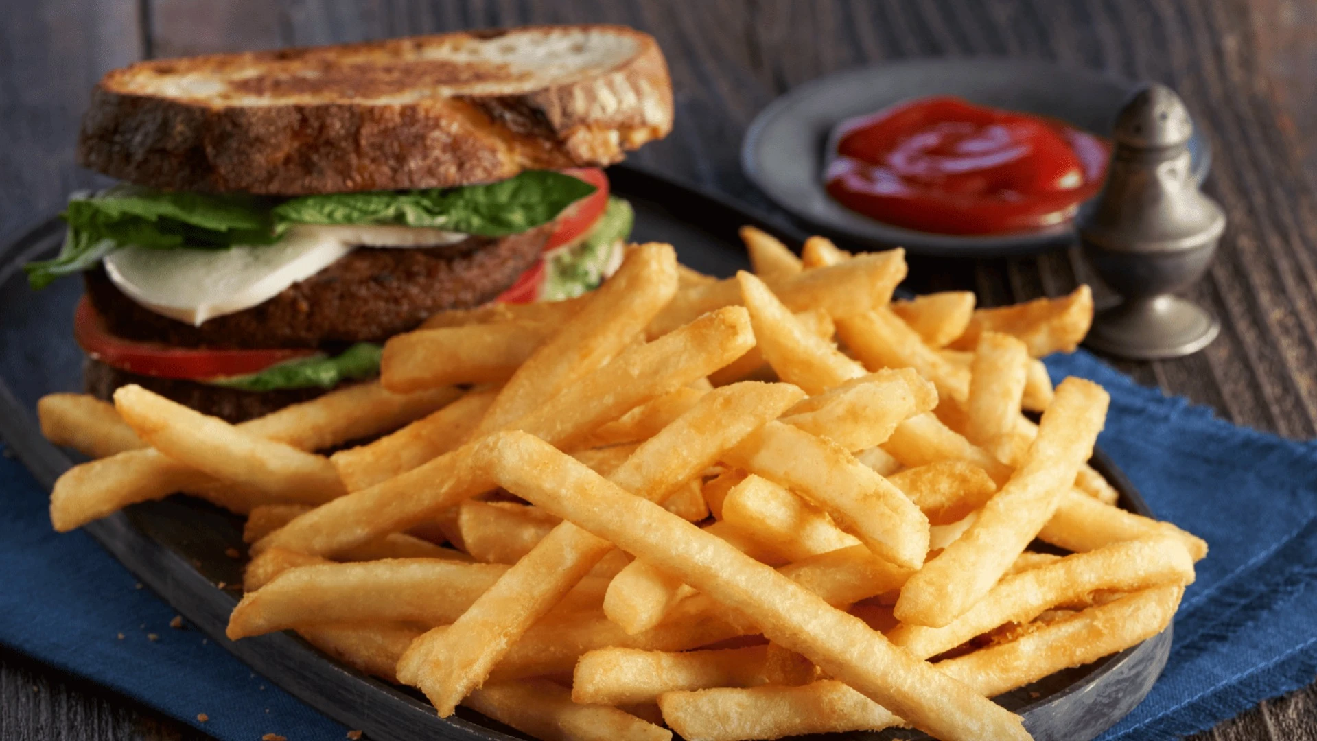 Акции производителя замороженного картофеля фри Lamb Weston Holdings потеряли 20% c начала года, но аналитики ждут их роста на 30% / Фото: Lamb Weston Holdings