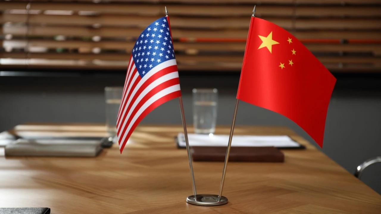 Инвесторы ждут деталей торгового соглашения между США и Китаем / Фото: New Africa / Shutterstock.com