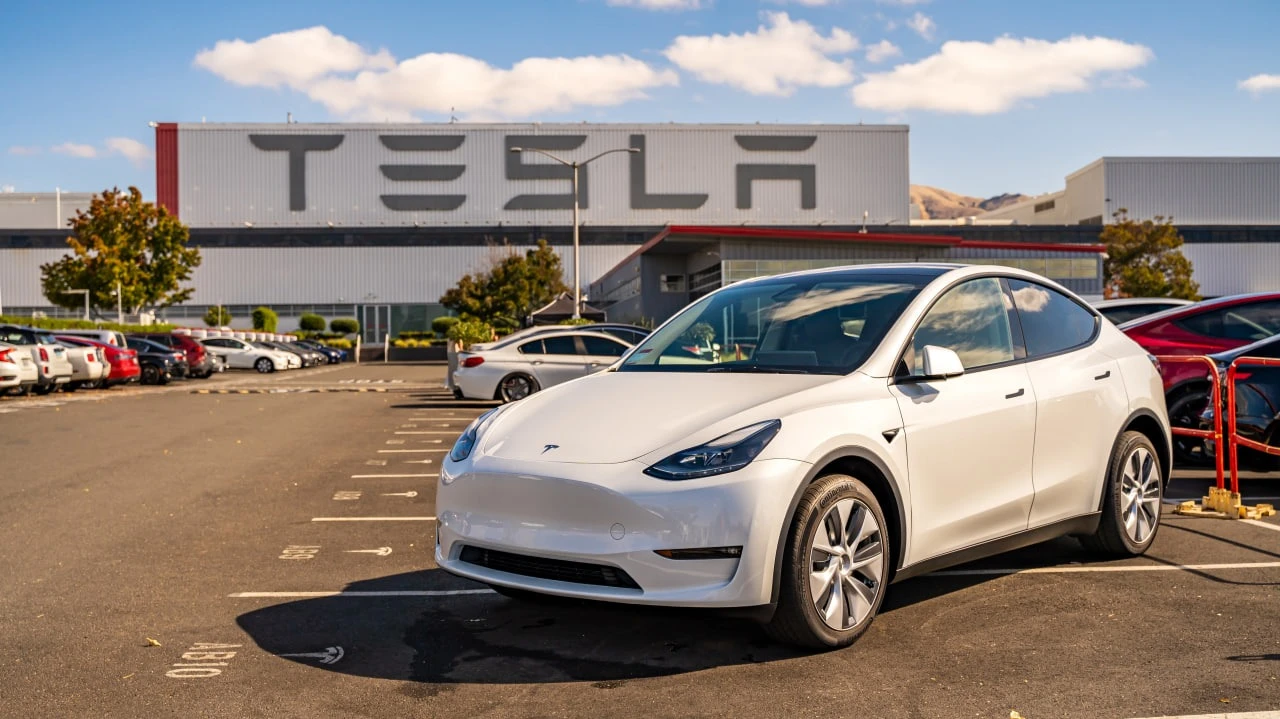 22 июня в Техасе, как ожидается, начнется пилотный проект роботакси Tesla / Фото: Iv-olga / Shutterstock.com