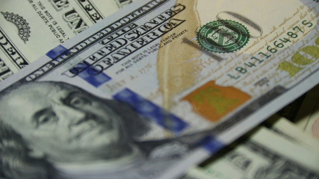 Чрезмерно сильный доллар создает проблемы для американской экономики. Фото: Vladimir Solomianyi / Unsplash