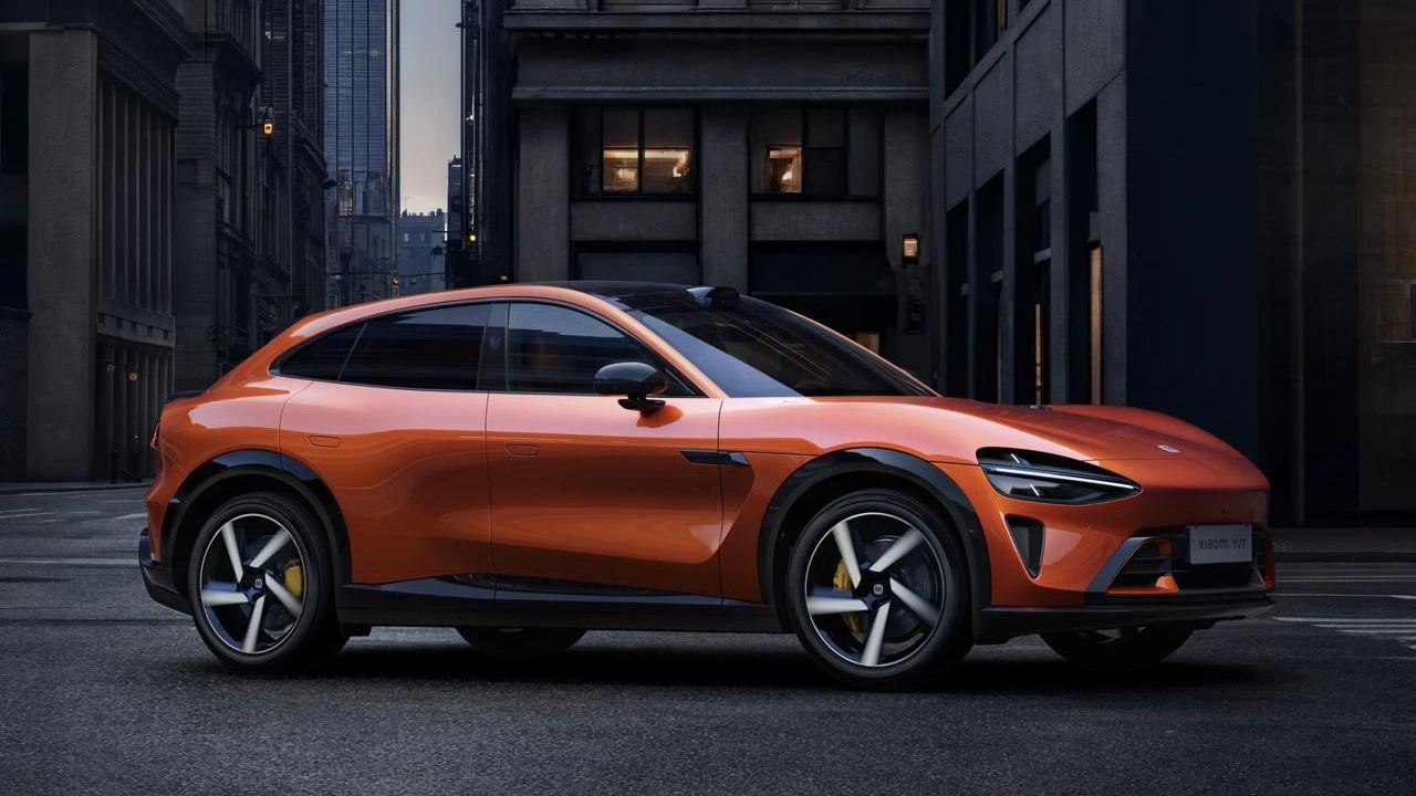 Новая модель электромобиля Xiaomi YU7 — прямой конкурент Tesla Model Y / Фото: mi.com