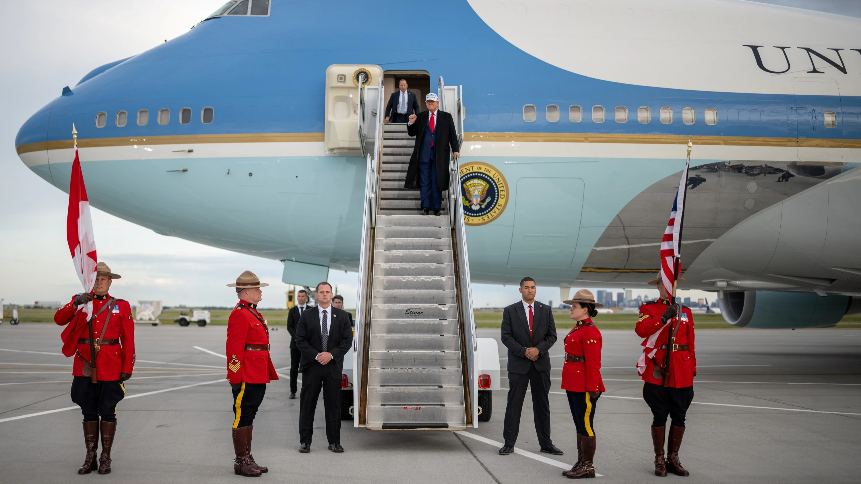 Дональд Трамп пригрозил пошлинами странам, которые хотят пойти по пути БРИКС / Фото: X/WhiteHouse