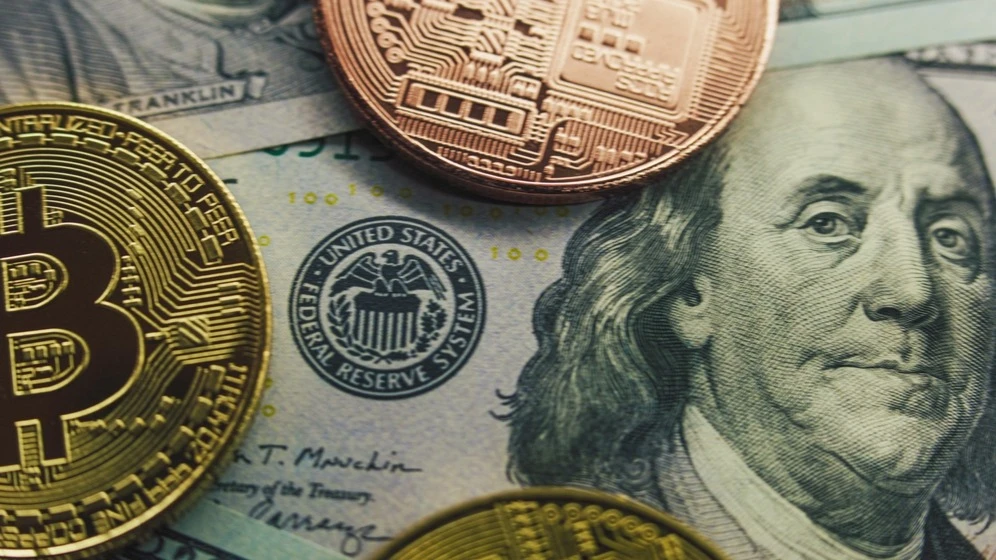 Биткоин почти два месяца торгуется в узком диапазоне, но трейдеры все больше ставят на его рост / Фото: Shutterstock.com