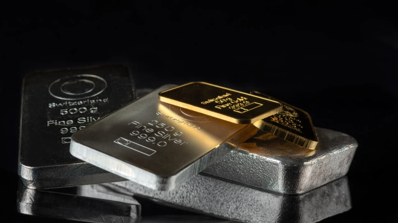 Investors are looking for new gold and buying other precious metals. How to build a portfolio?