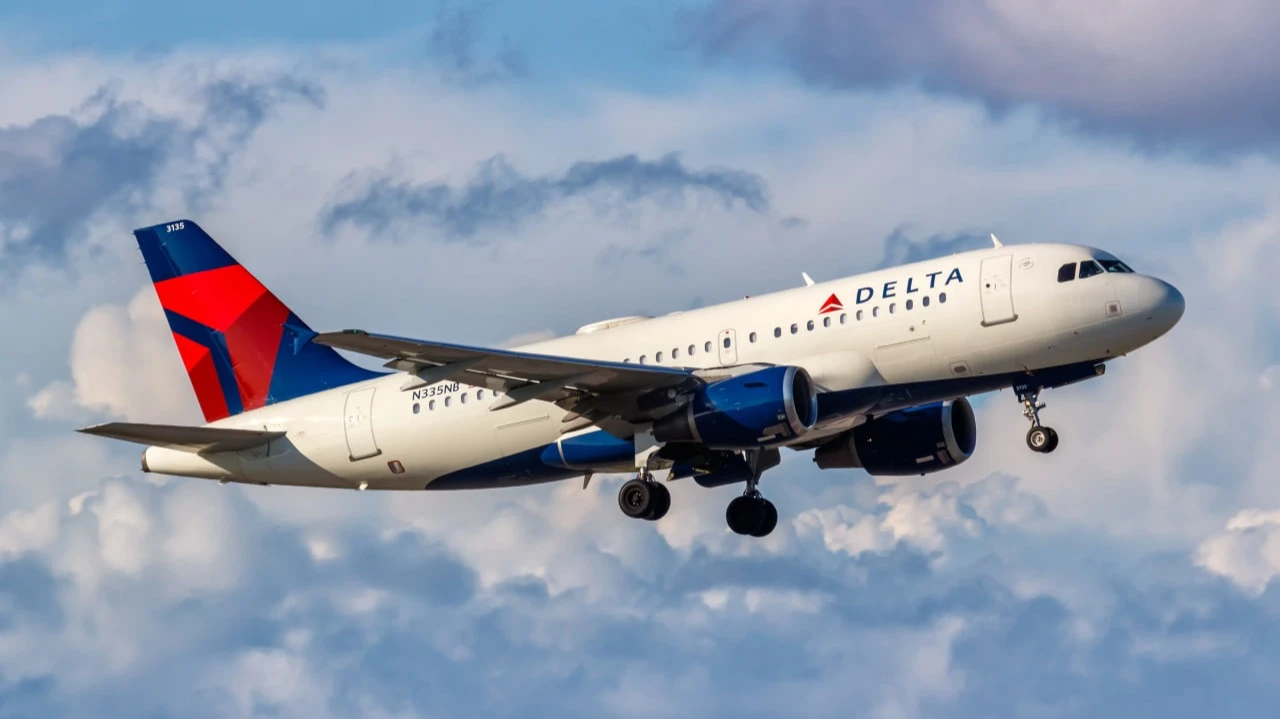Авиакомпания Delta снова обрела уверенность и превзошла ожидания по прибыли / Фото: Markus Mainka / Shutterstock.com