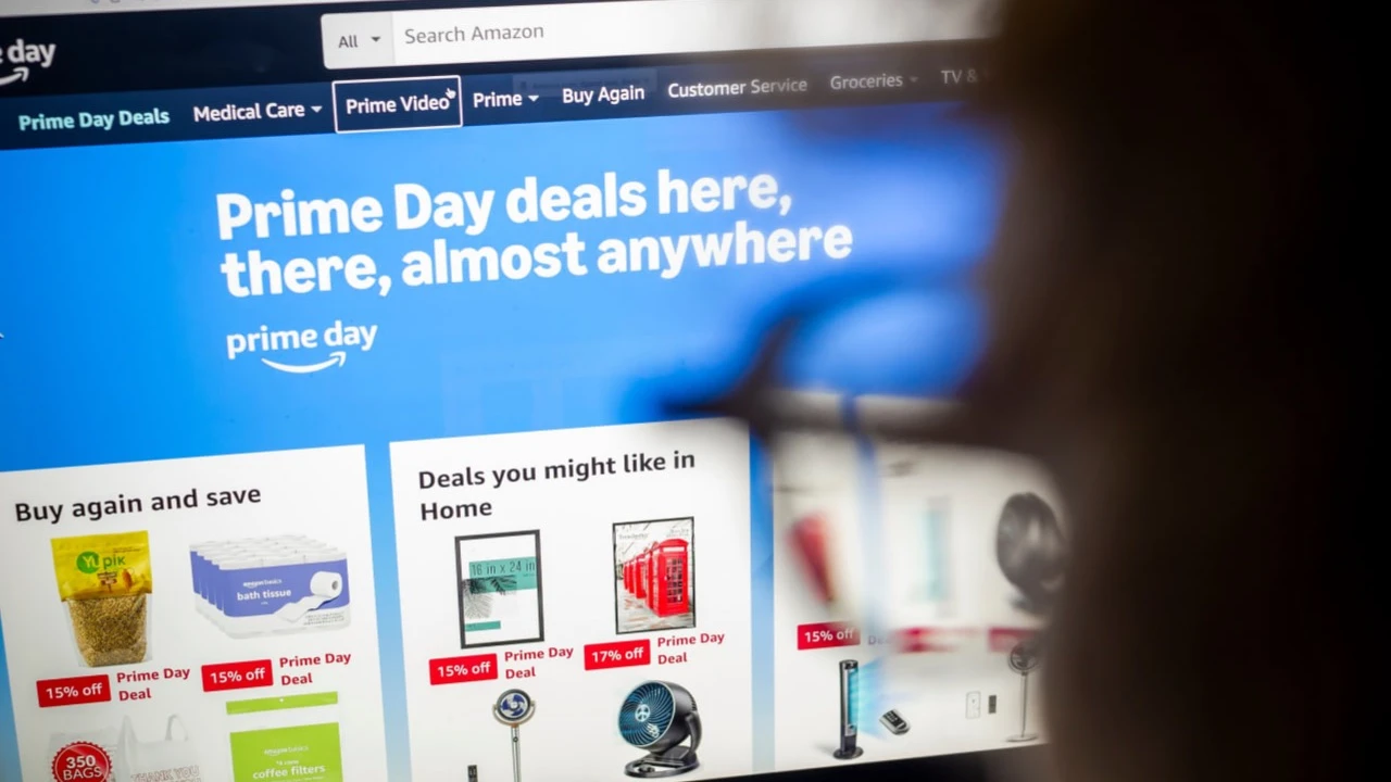 Онлайн-распродажи стоит воспринимать не столько как способ продать как можно больше товаров, но и как средство подпитки огромной экосистемы Amazon. Фото: rblfmr / Shutterstock.com