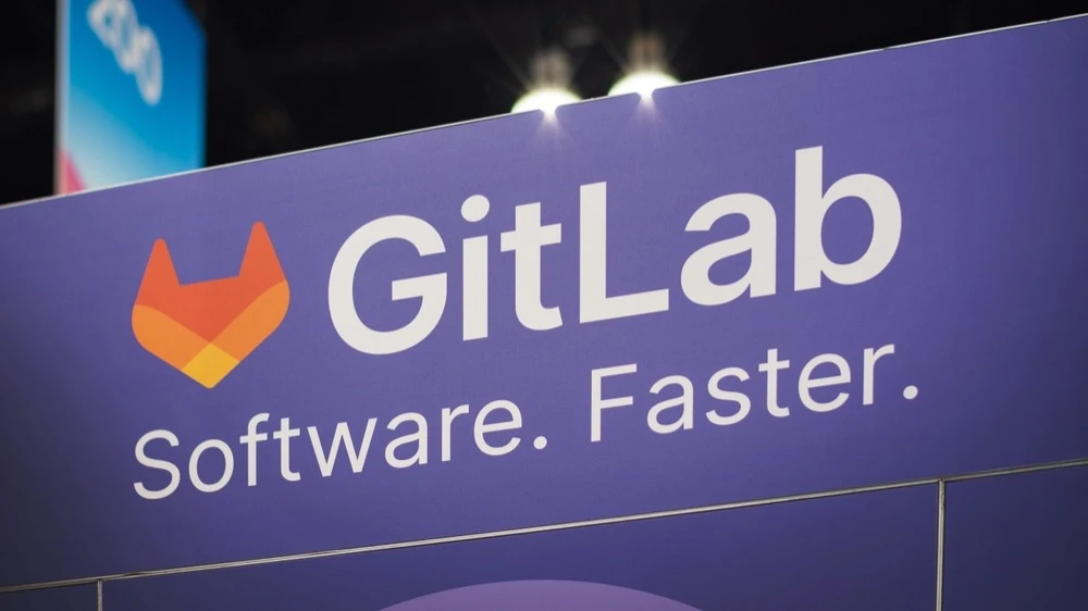 Gitlab и другие платформы коллективной разработки ПО начинают проигрывать конкуренцию ИИ-сервисам автоматической генерации кода / Фото: logoboom/Shutterstock.com