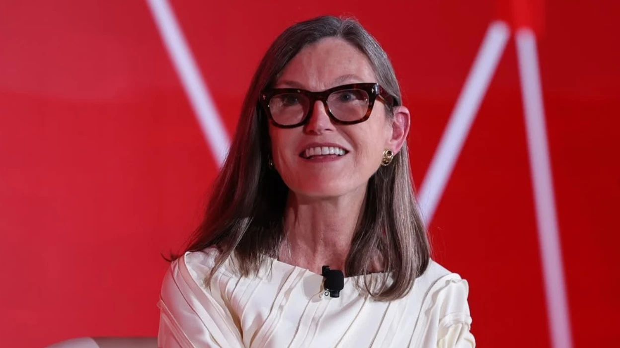 Фонды Кэти Вуд вложились в BitMine, которая хочет купить 5% всех токенов Ethereum  / Фото: Instagram/cathiewoodark