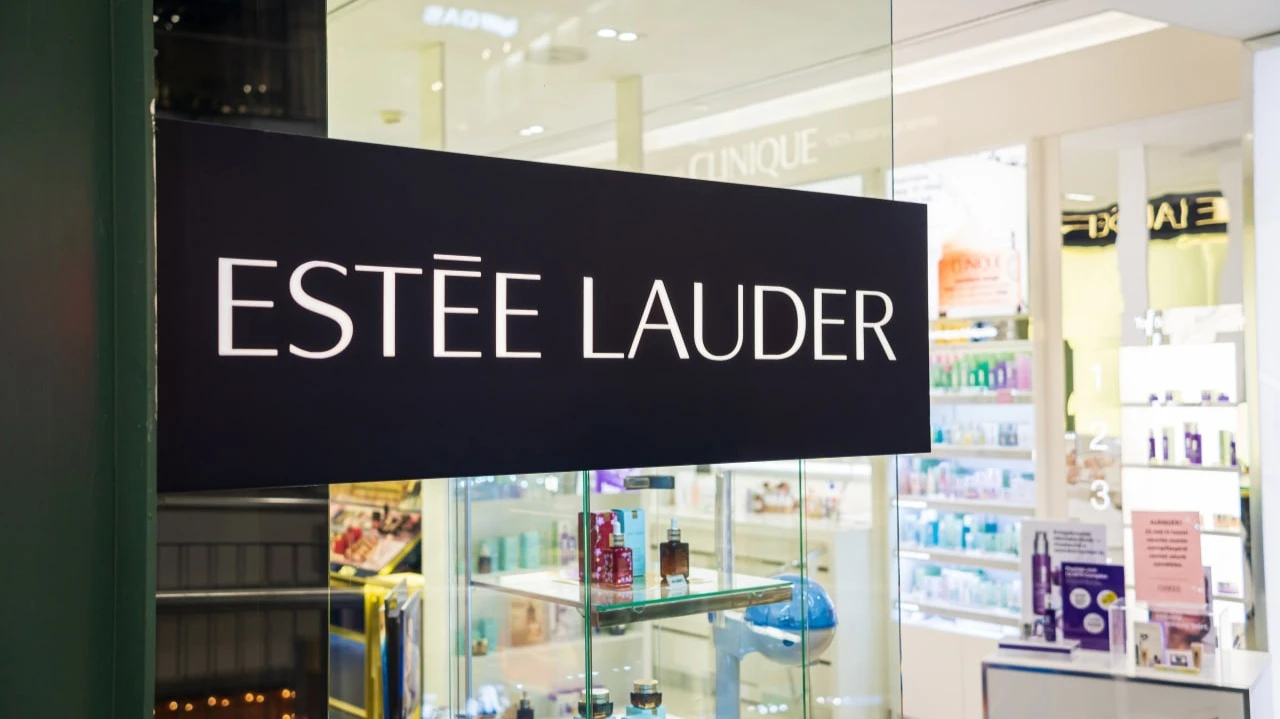 JPMorgan рекомендовал покупать акции Estee Lauder / Фото: salarko / Shutterstock.com