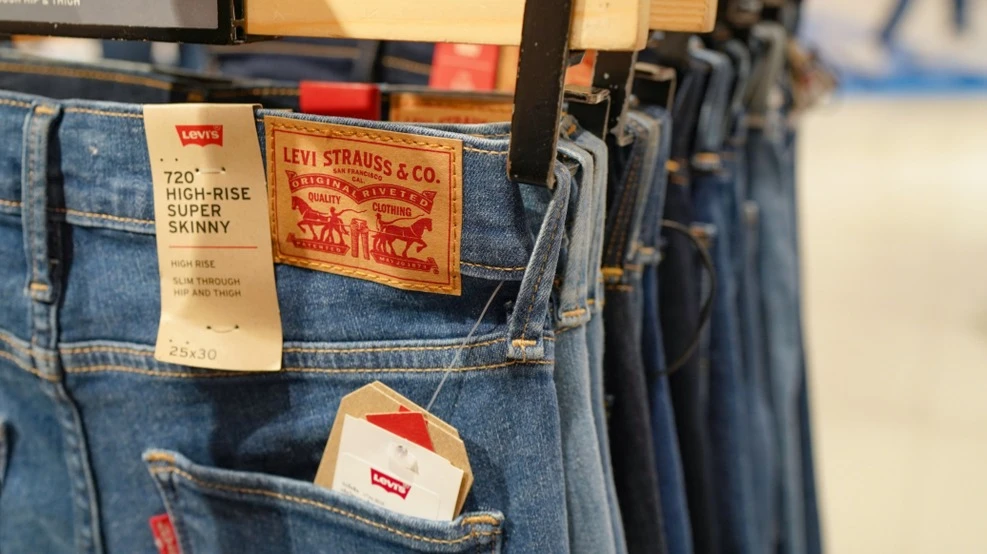 BofA видит у Levi’s потенциал роста продаж без скидок в каждом из регионов присутствия / Фото: NP27 / Shutterstock.com