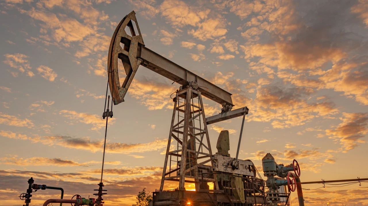 Market balance looks bloated: IEA predicts record oil surplus