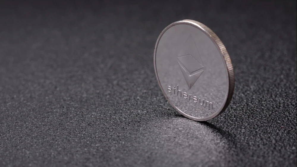 Цена на Ethereum может достичь $10 000 к концу года, а при благоприятных условиях — и $12000–15000, считают в Fundstrat / Фото: Tetiana Chernykova / Shutterstock.com