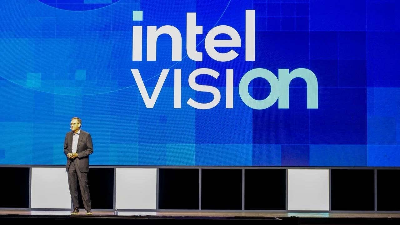 Белый дом заинтересовался долей в Intel после встречи Дональда Трампа с гендиректором компании Лип-Бу Таном (на фото) / Фото: X/Intel News