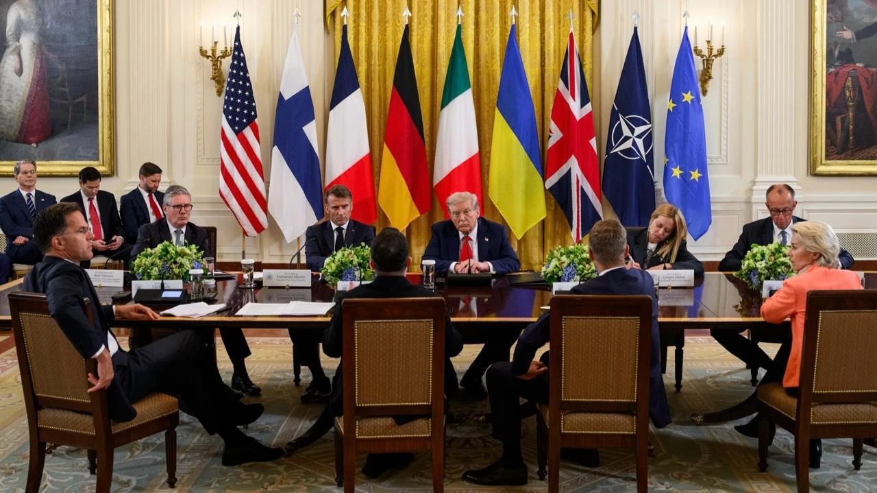 Дональд Трамп принял в Белом доме Владимира Зеленского, глав ряда европейских стран и руководителей НАТО и Еврокомиссии / Фото: X/The White House